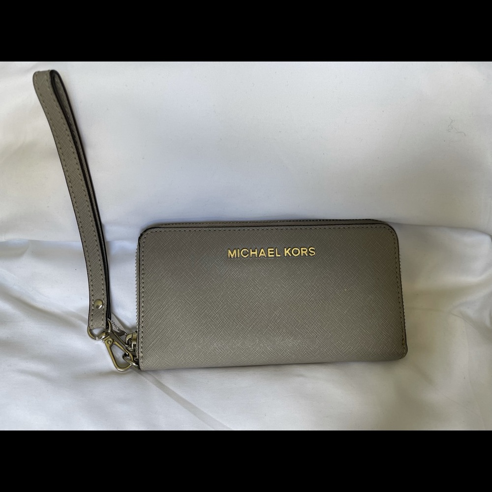 Michael Kors Grey Wallet with wristlet women
